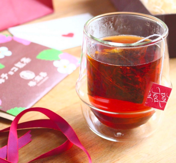 苺チョコ紅茶 登場！子供の頃に食べたストロベリーチョコレートを思い起こさせるような優しい香り